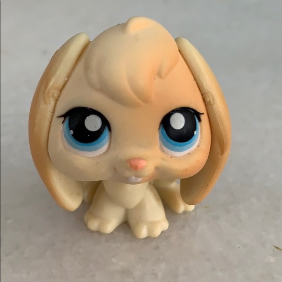 Littlest Pet Shop Other - Littlest Pet Shop Floppy ears rabbit blue eyes